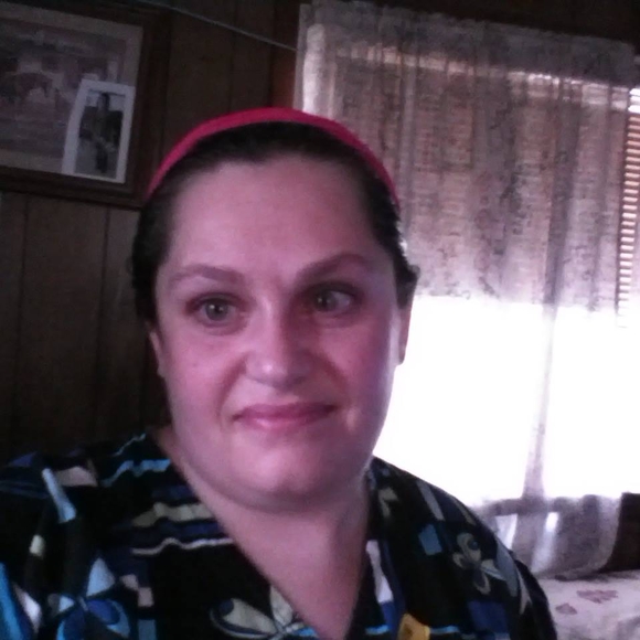 Meet your Posher, Justina - Picture 1 of 1